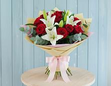 Букет цветов из:  Лилии и Розы в Медногорске