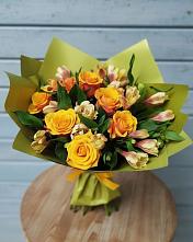 Букет цветов из:  Альстромерии и Розы в Медногорске