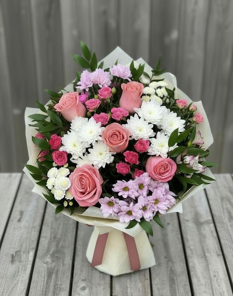 Букет цветов из: Альстромерии, Гвоздики, Розы и Хризантемы в Медногорске
