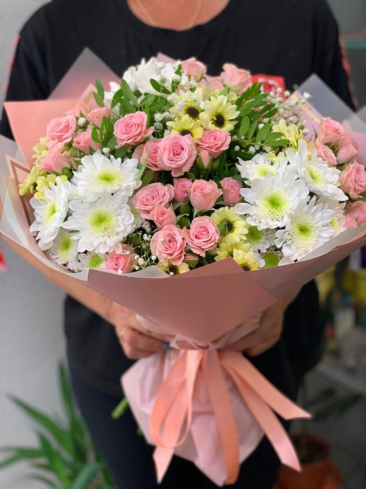Букет цветов из: Розы и Хризантемы в Медногорске