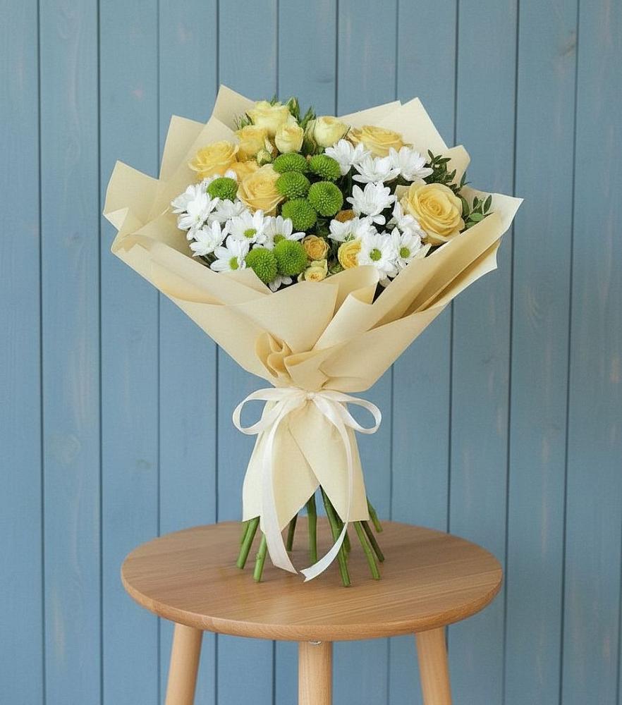 Букет цветов из: Хризантемы и Розы в Медногорске