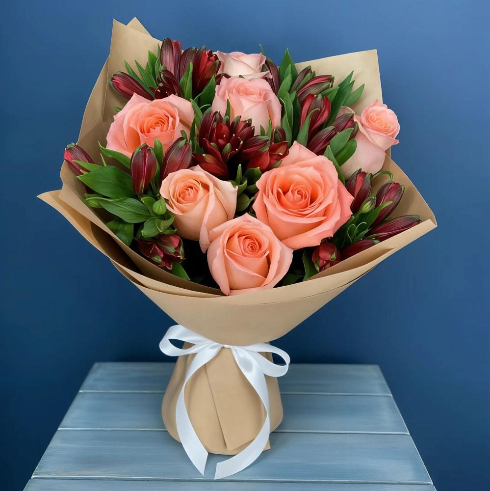 Букет цветов из: Розы и Альстромерии в Медногорске