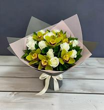 Букет цветов из:  Орхидеи и Розы в Медногорске