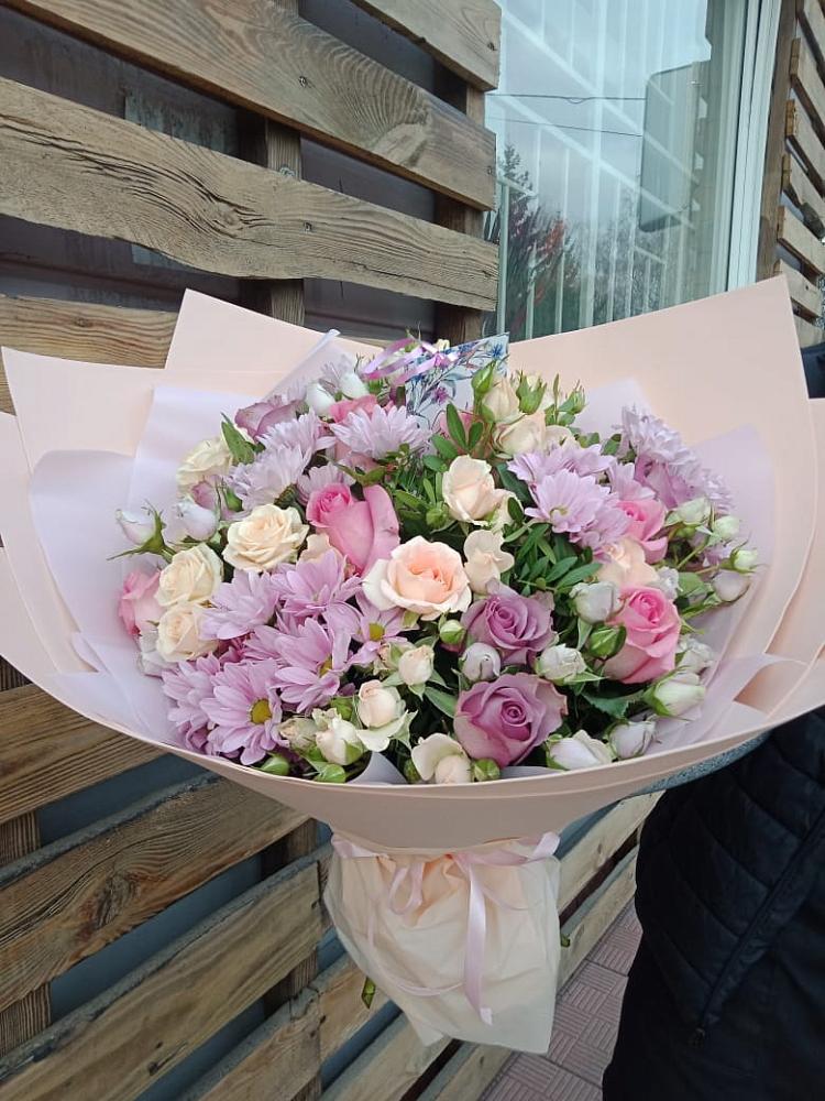 Букет цветов из: Розы и Хризантемы в Медногорске