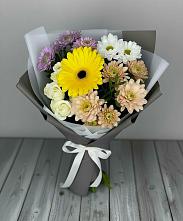 Букет цветов из:  Розы, Герберы и Хризантемы в Медногорске