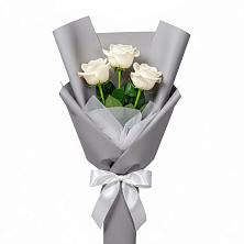 Букет 3 белые розы в Медногорске