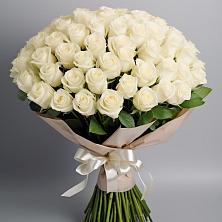 Букет 101 беля роза Белоснежка в Медногорске