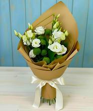 Букет цветов из:  Хризантемы и Лизиантусы в Медногорске