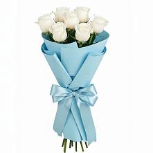 Букет 7 белых роз Проуд в Медногорске