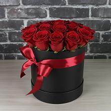 Цветочная композиция из Розы в шляпной коробке в Медногорске