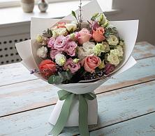 Букет цветов из:  Розы, Лизиантусы и Гвоздики в Медногорске