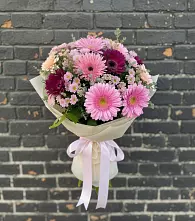 Букет цветов из:  Герберы и Хризантемы в Медногорске