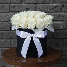 Цветочная композиция из Розы в шляпной коробке в Медногорске